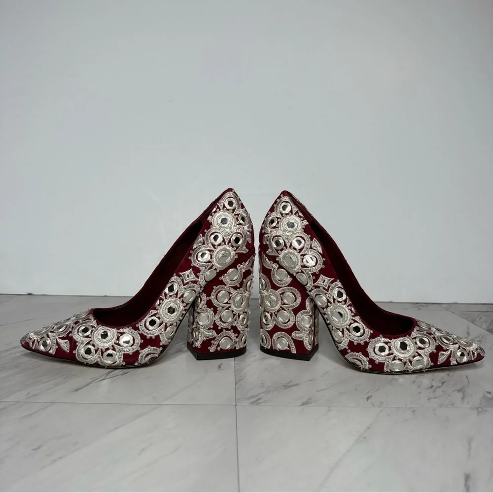 Tory Burch Francesca Red White Embroidered Pointy Toe Pump 5 1/2 M